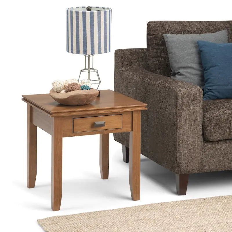 Table de chevet carrée en bois massif auburn moyen avec tiroir