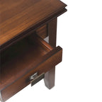 Table de chevet carrée en bois massif auburn moyen avec tiroir
