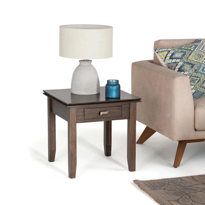 Table de chevet carrée en bois massif auburn moyen avec tiroir