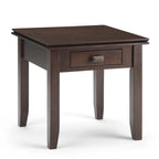 Table de chevet carrée en bois massif auburn moyen avec tiroir