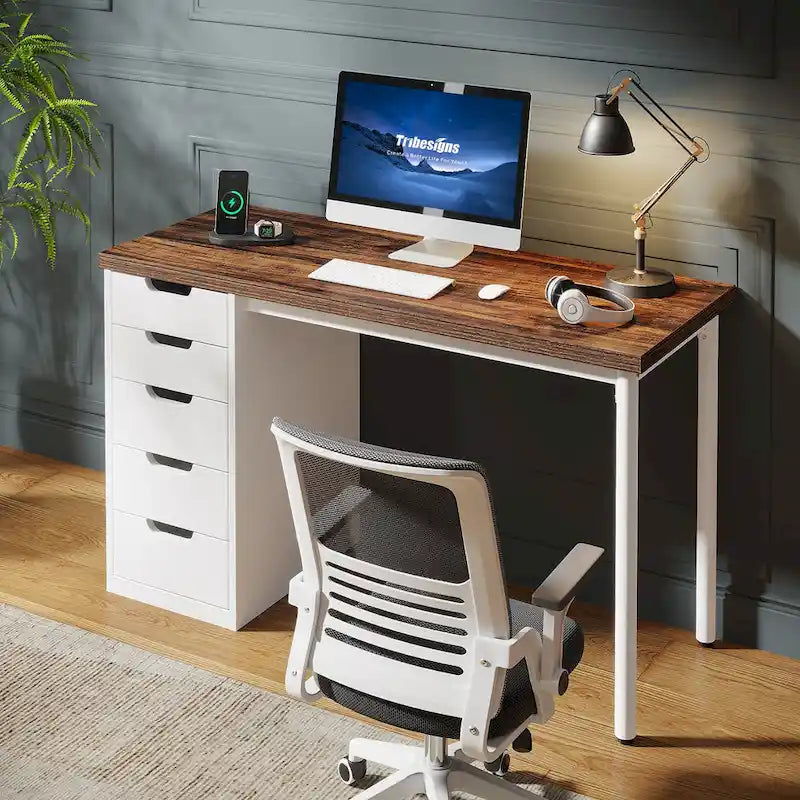 Bureau de 119 cm blanc/marron avec 5 tiroirs, structure métallique, pour une personne